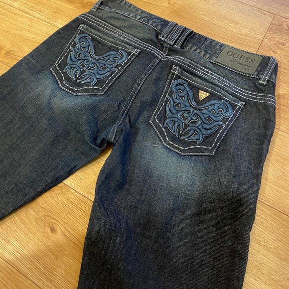 Blue Jeans - Picture 5 of 6